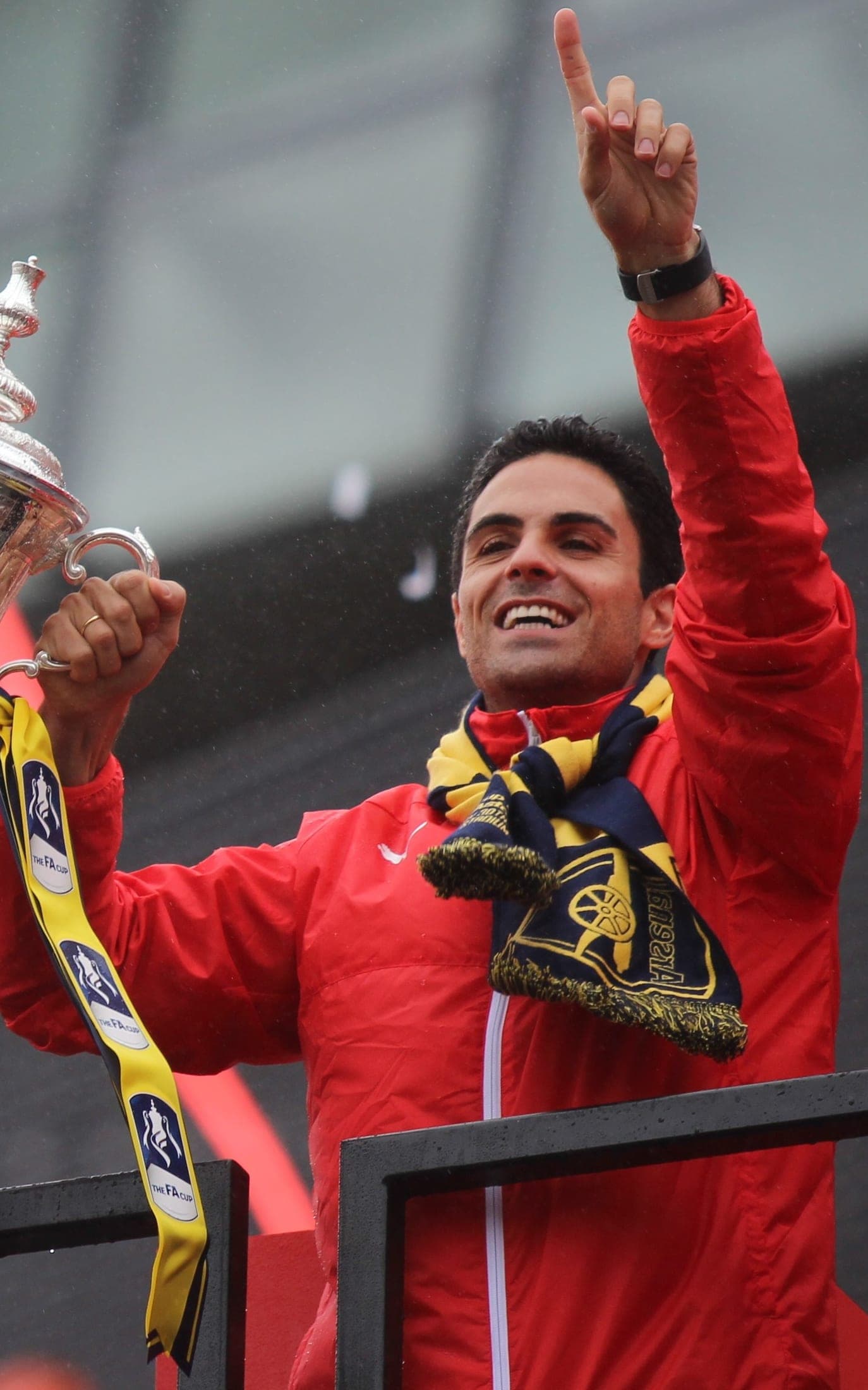 Mikel Arteta, then an Arsenal player, with the FA Cup in 2015
